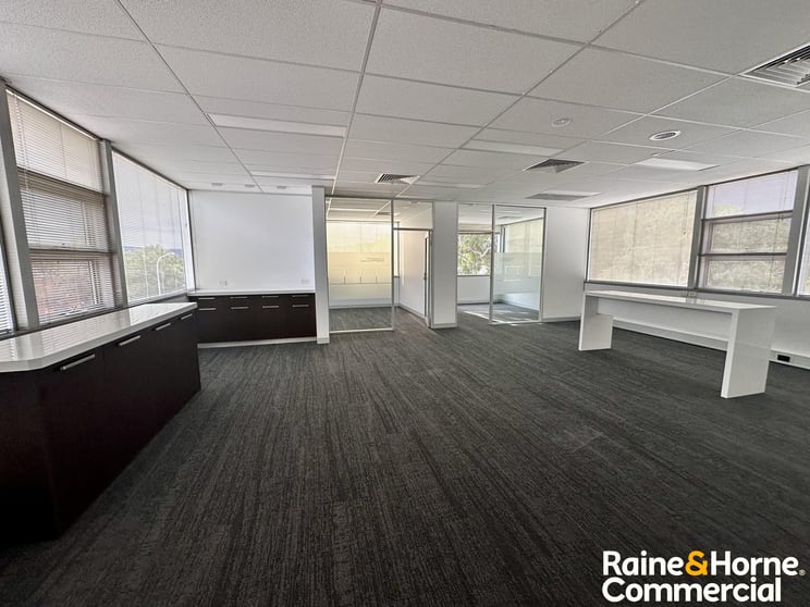 Click to view all images 5/43 Comrie Street Wanniassa ACT 2903 - Image 2