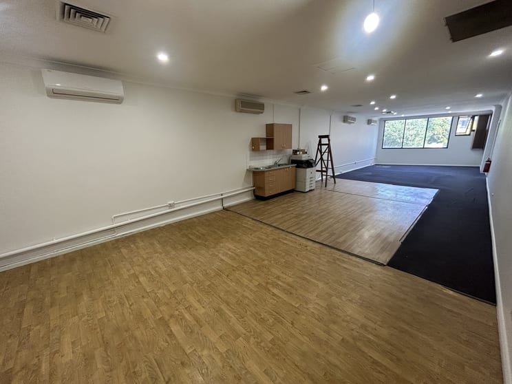 Click to view all images Suite 4/100 Queen Street Campbelltown NSW 2560 - Image 2