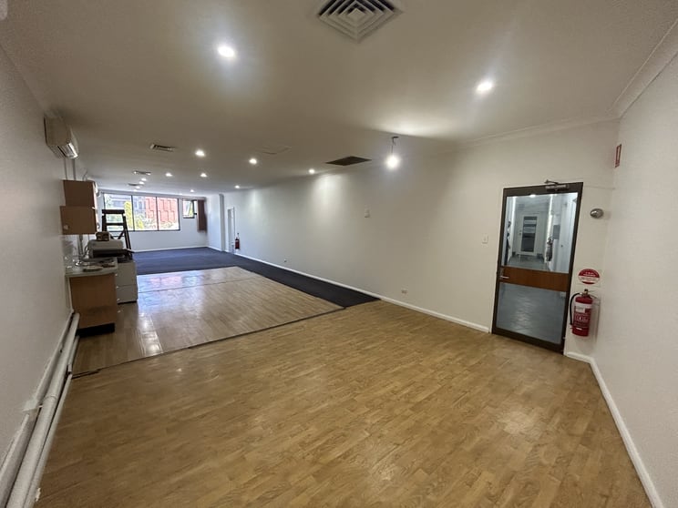 Click to view all images Suite 4/100 Queen Street Campbelltown NSW 2560 - Image 3