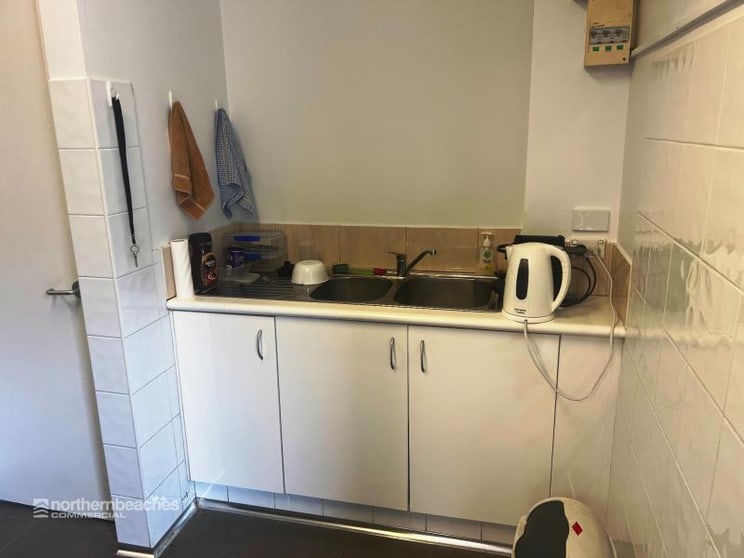 Click to view all images Elanora Heights NSW 2101 - Image 2