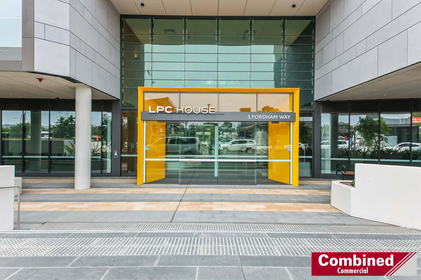 Click to view all images 3.01/3 Fordham Way Oran Park NSW 2570 - Image 1