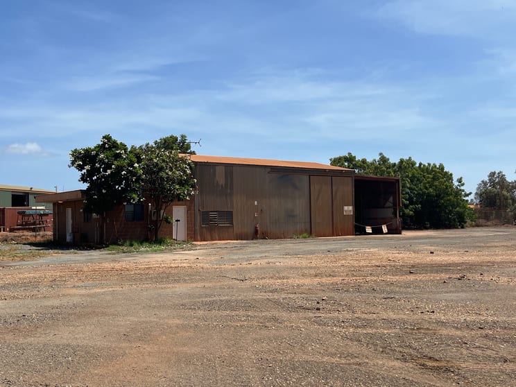 Click to view all images 4a/2 Pinnacles Street Wedgefield WA 6721 - Image 3