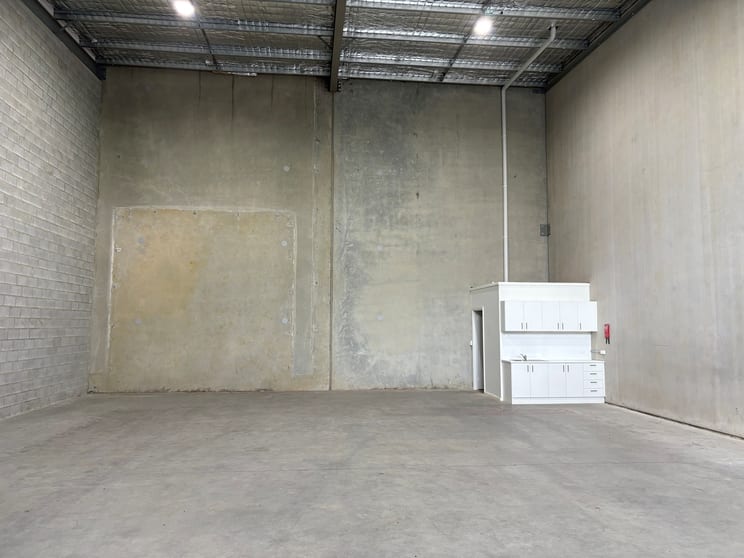 8/8 Beaconsfield Street Fyshwick ACT 2609 - Image 3