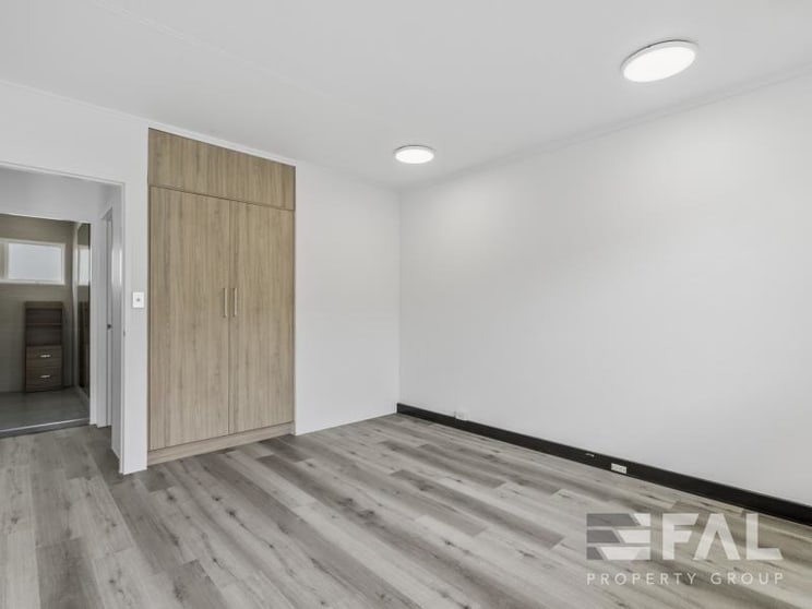 Click to view all images Suite 5/21 Station Road Indooroopilly QLD 4068 - Image 3
