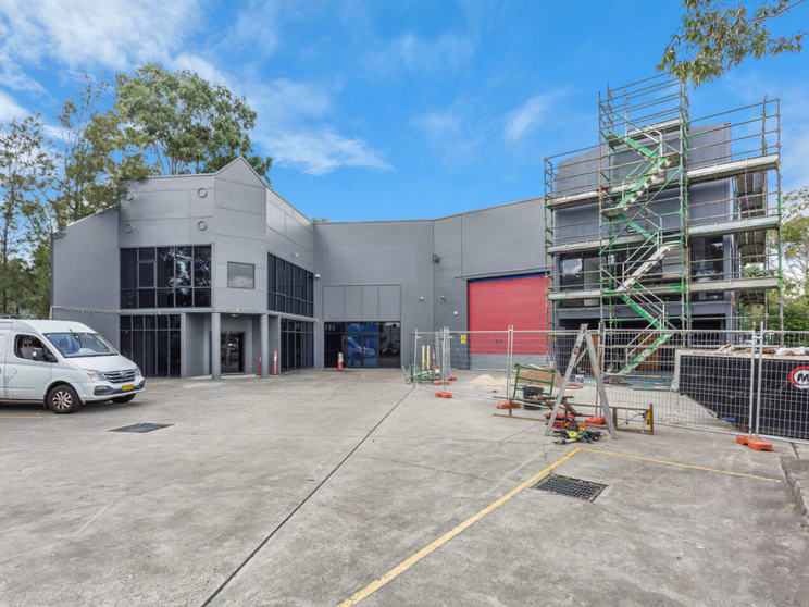 Click to view all images 10 Holbeche Road Arndell Park NSW 2148 - Image 1