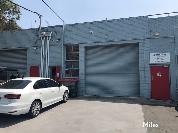 Click to view all images 5/13 Brougham Street Eltham VIC 3095 - Image 1