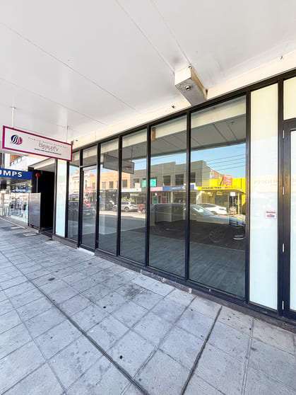 Click to view all images 1/483 Glen Huntly Road Elsternwick VIC 3185 - Image 2