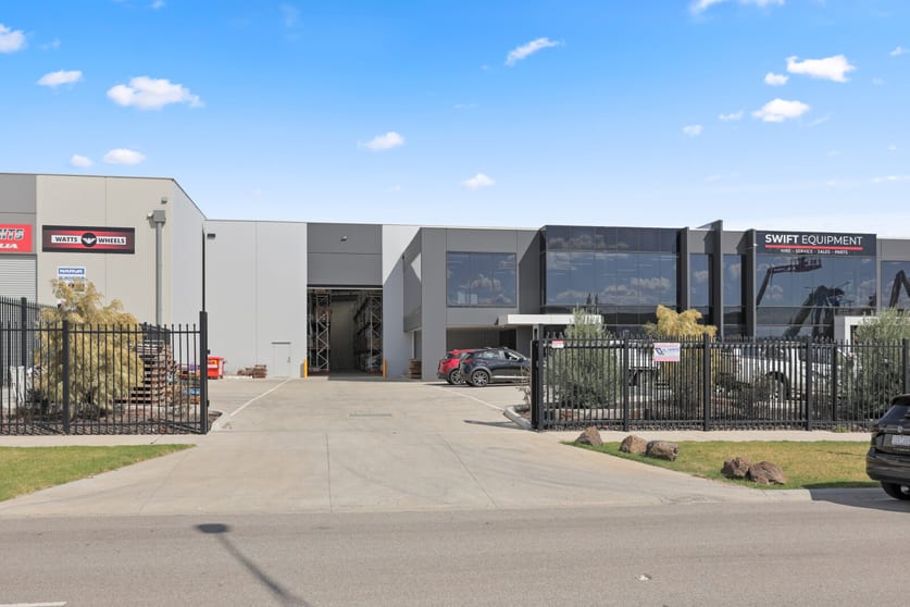 39 Southeast Boulevard Pakenham VIC 3810 - Image 1