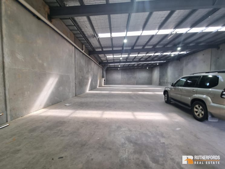 Click to view all images 1/30 Glenbarry Road Campbellfield VIC 3061 - Image 3