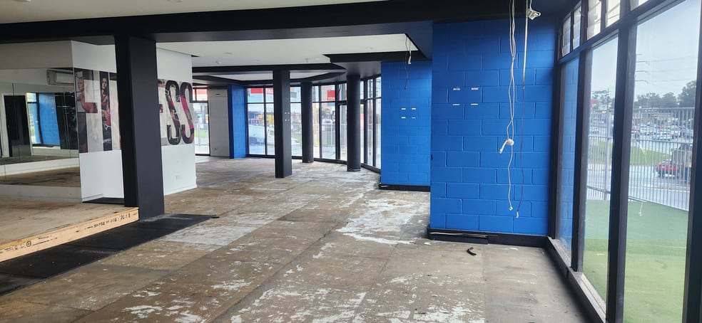 Showroom/2 Newcastle Street Burleigh Heads QLD 4220 - Image 3