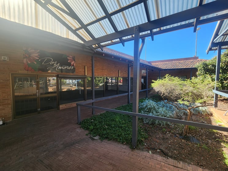 Click to view all images 2/1320 Great Eastern Highway Glen Forrest WA 6071 - Image 2