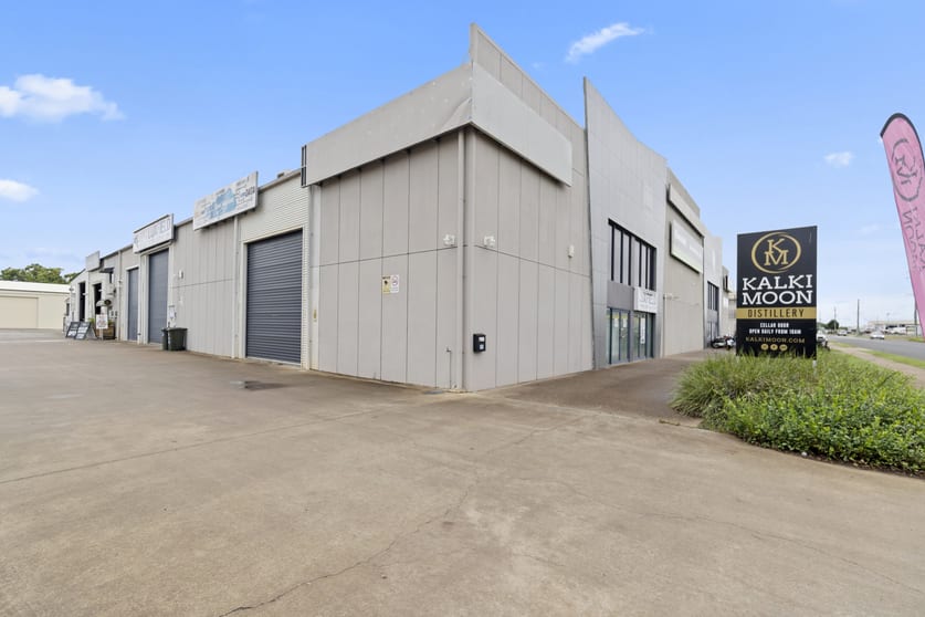 1E/22 Commercial Street Svensson Heights QLD 4670 - Image 1