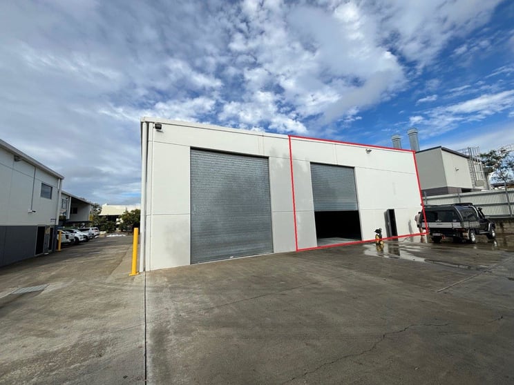 Click to view all images 4/15 Hook Street Capalaba QLD 4157 - Image 1