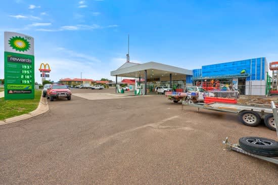 397-401 Goonoo Goonoo Road Tamworth NSW 2340 - Image 2