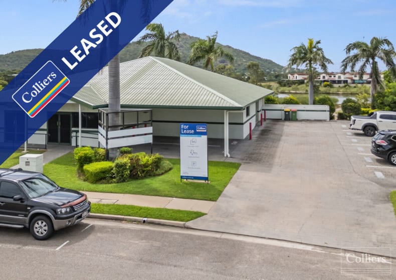 Click to view all images 8 Martinez Avenue West End QLD 4810 - Image 1