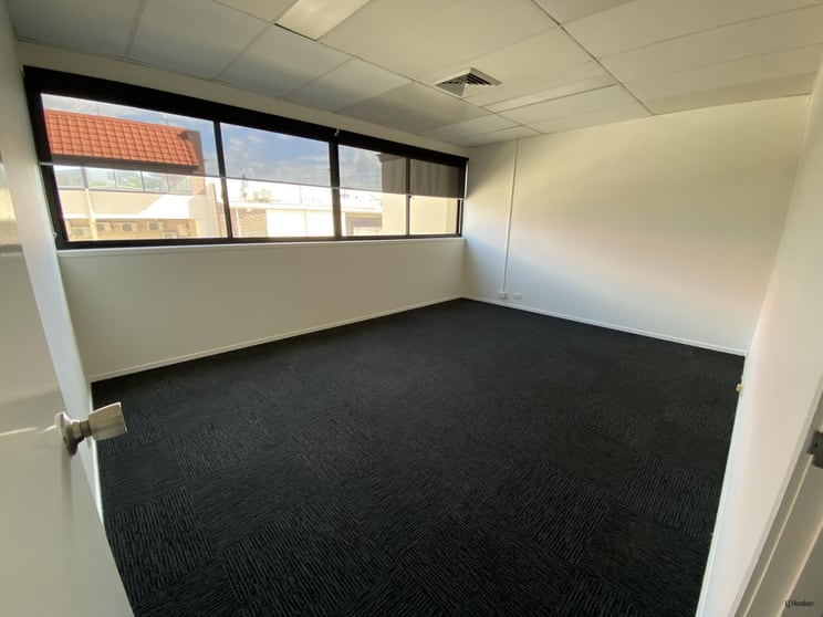 Click to view all images 5/17 Fifth Avenue Palm Beach QLD 4221 - Image 3