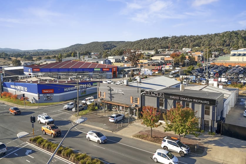 Click to view all images 74 Yass Road Queanbeyan NSW 2620 - Image 2