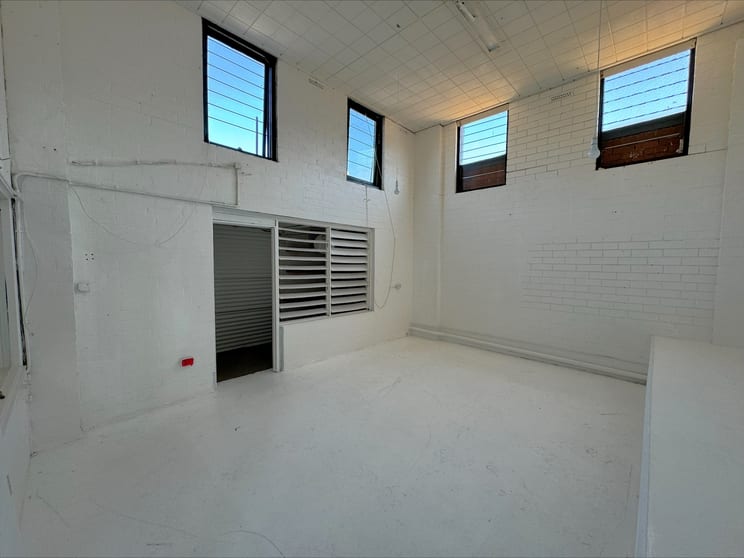 Shop 8/349 Barrenjoey Road Newport NSW 2106 - Image 2