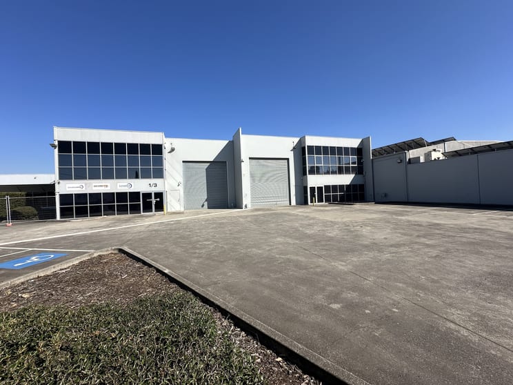 Click to view all images 2/1-3 Normanby Road Sunshine West VIC 3020 - Image 2