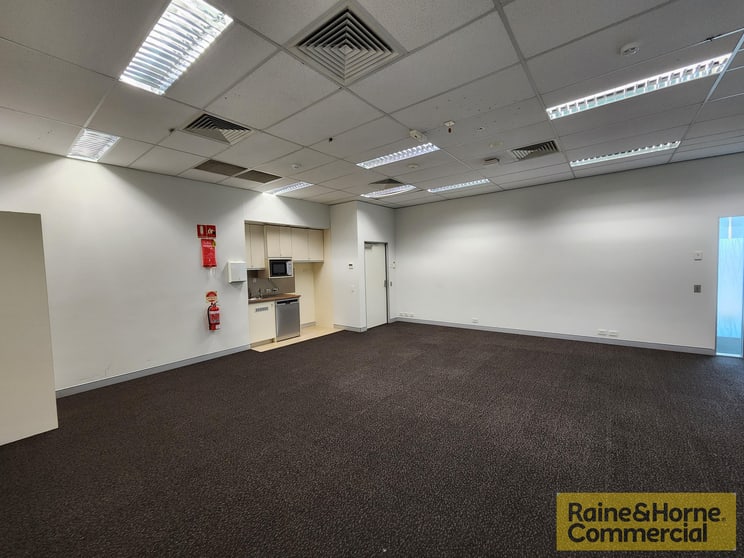 GF/1159 Sandgate Road Nundah QLD 4012 - Image 2