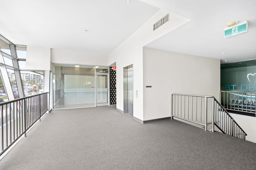 Click to view all images 39 Plenty Road Bundoora VIC 3083 - Image 2