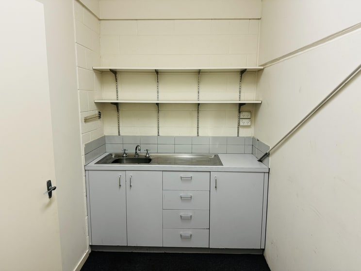 15/810 Princes Highway Springvale VIC 3171 - Image 2