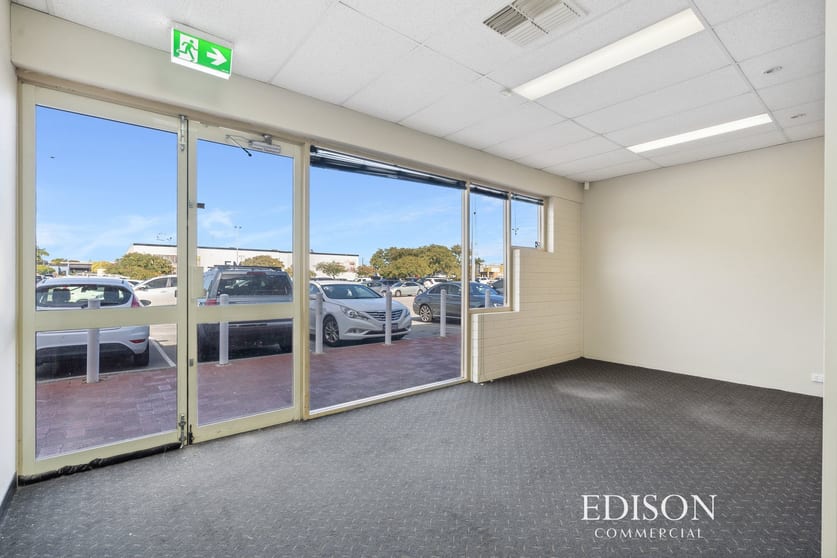 Click to view all images 4/21 Port Kembla Drive Bibra Lake WA 6163 - Image 2