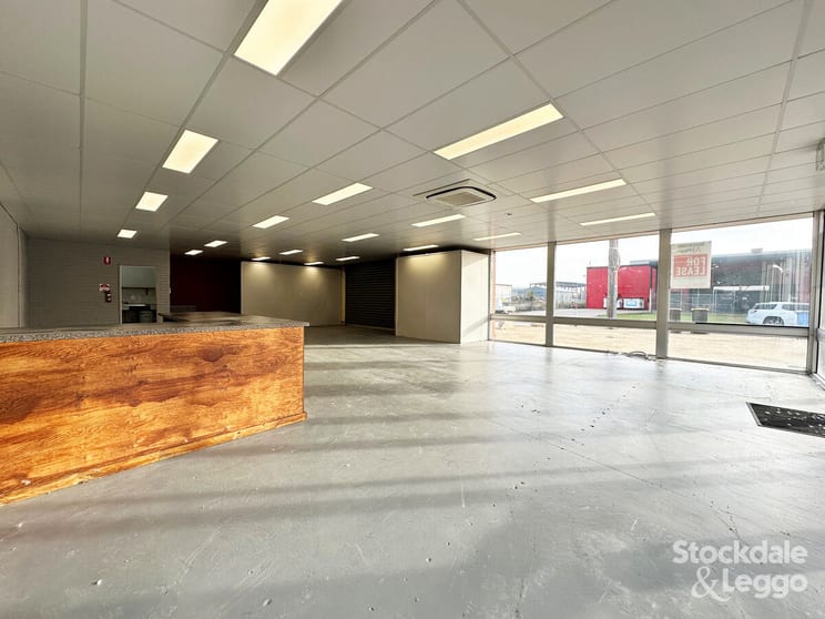 Click to view all images 11 Watson Street Shepparton VIC 3630 - Image 3