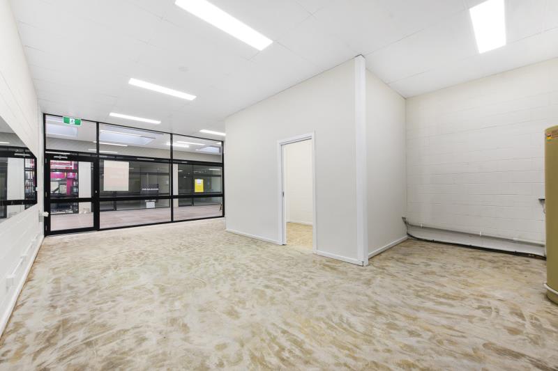 Click to view all images Shop 6/156-158 Main Street Pakenham VIC 3810 - Image 2