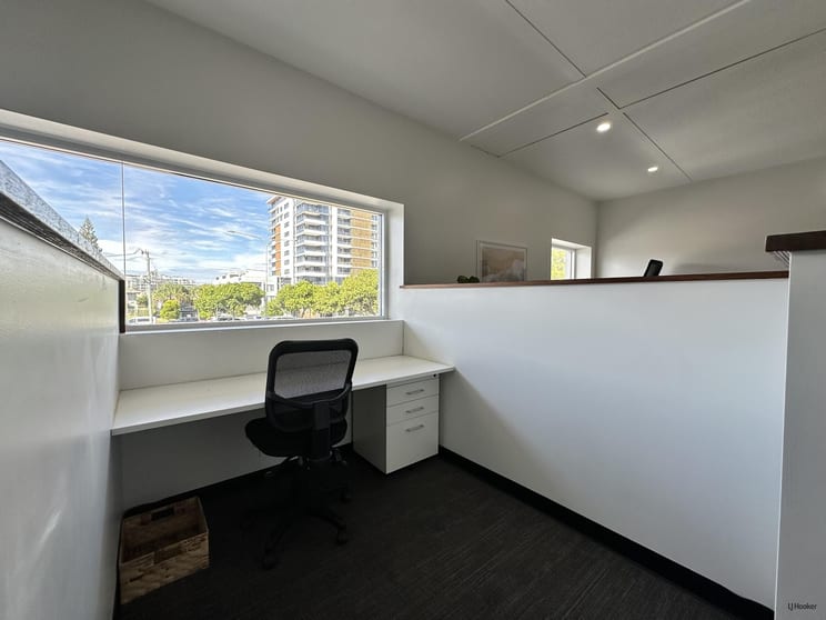 Click to view all images 25/2 Eighth Avenue Palm Beach QLD 4221 - Image 2