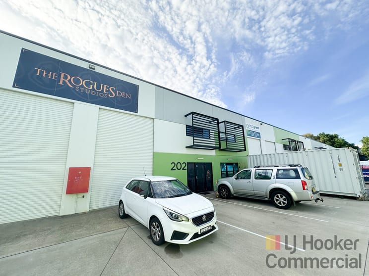 Click to view all images 202/12 Pioneer Avenue Tuggerah NSW 2259 - Image 2