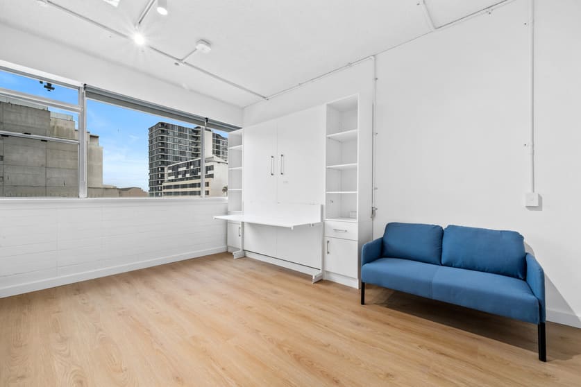 Click to view all images 685 Pittwater Road Dee Why NSW 2099 - Image 2