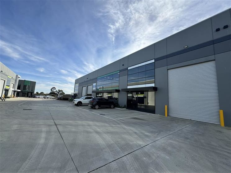 Click to view all images 19 Tech Way Cranbourne VIC 3977 - Image 2