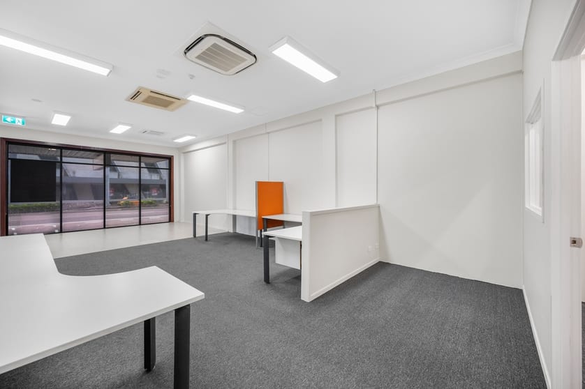 Click to view all images 569 Flinders Street Townsville City QLD 4810 - Image 2