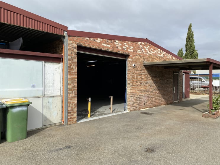 2/35 Owen Road Kelmscott WA 6111 - Image 3