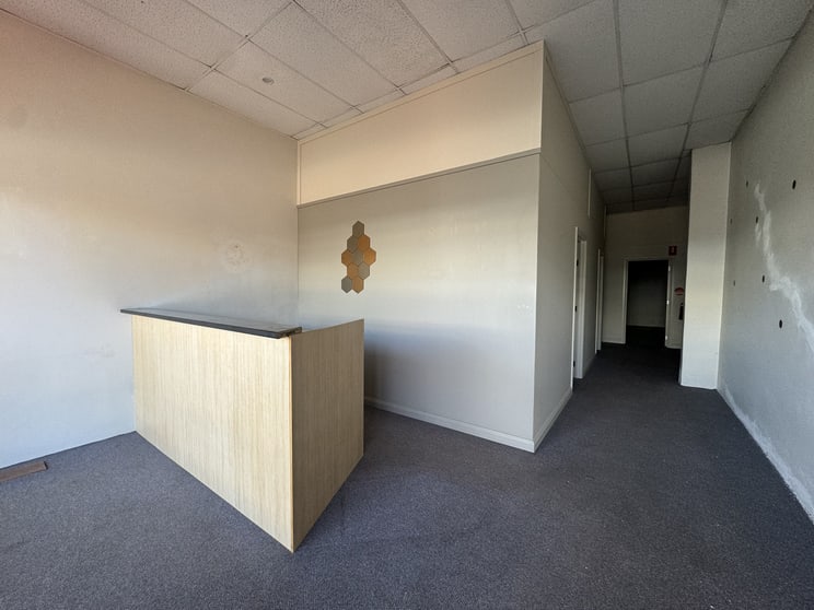 110 Thompson Street Hamilton VIC 3300 - Image 2