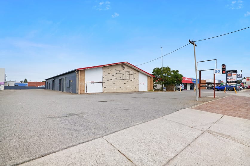 Click to view all images 1/30 Rudloc Road Morley WA 6062 - Image 1