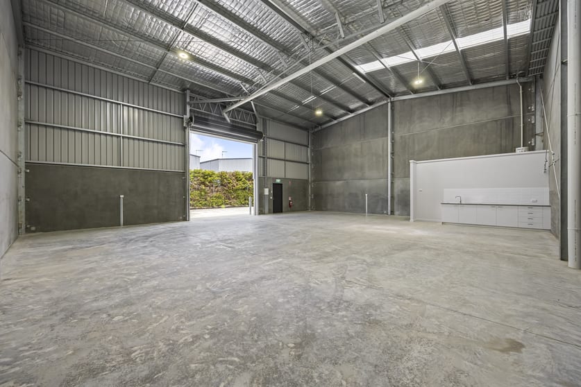 Click to view all images 2/28 Butt Street Canadian VIC 3350 - Image 3