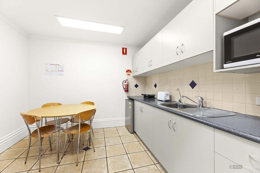 5b/138 Margaret Street Toowoomba City QLD 4350 - Image 3