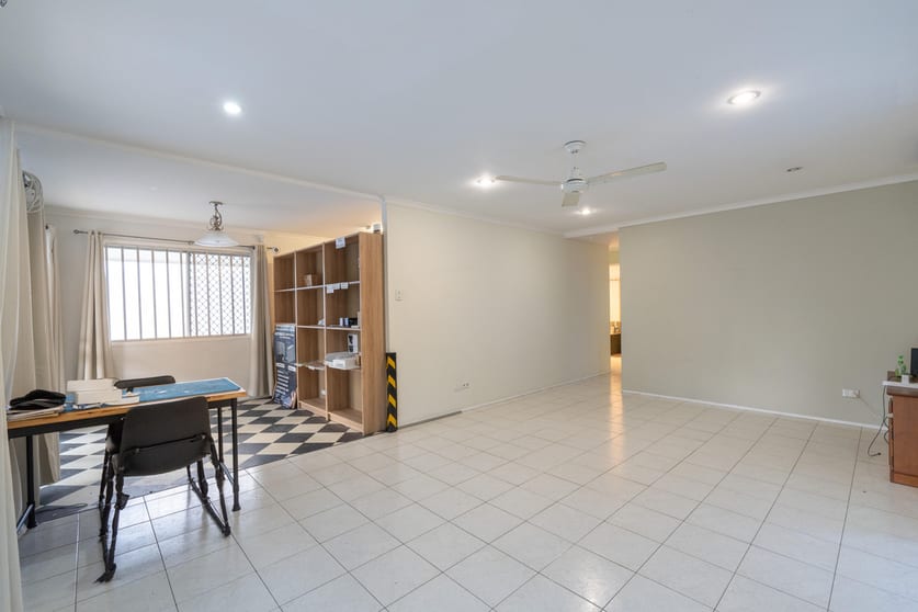 Click to view all images 1463 Anzac Avenue Kallangur QLD 4503 - Image 3