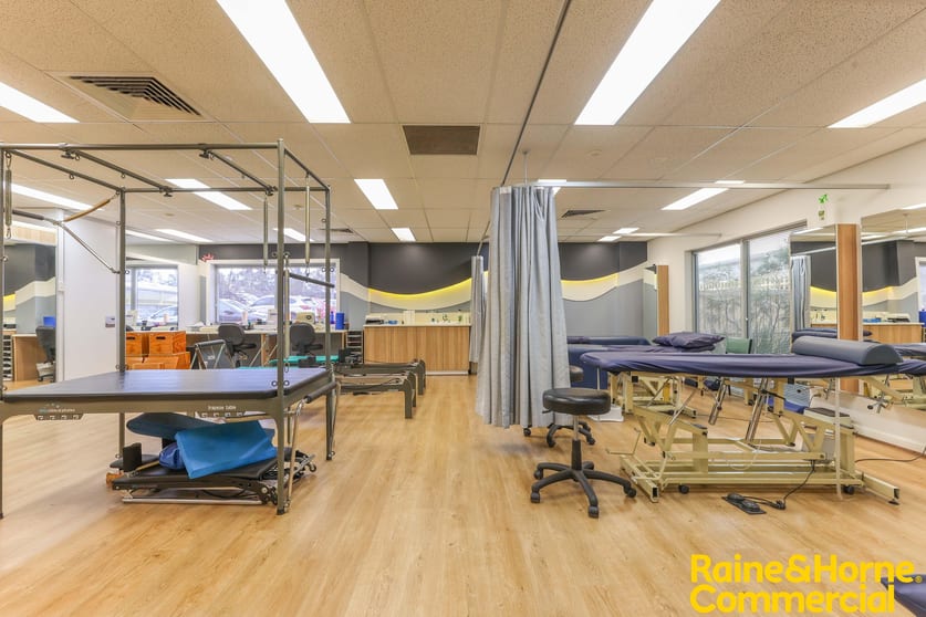 Click to view all images Suites 5 & 6/1A Barber Avenue Kingswood NSW 2747 - Image 3