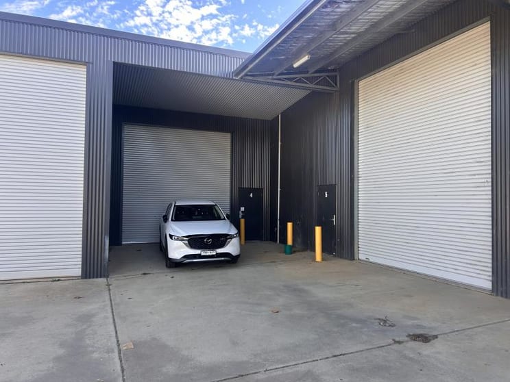 Click to view all images Shed 4/8 Ralston Drive Orange NSW 2800 - Image 2