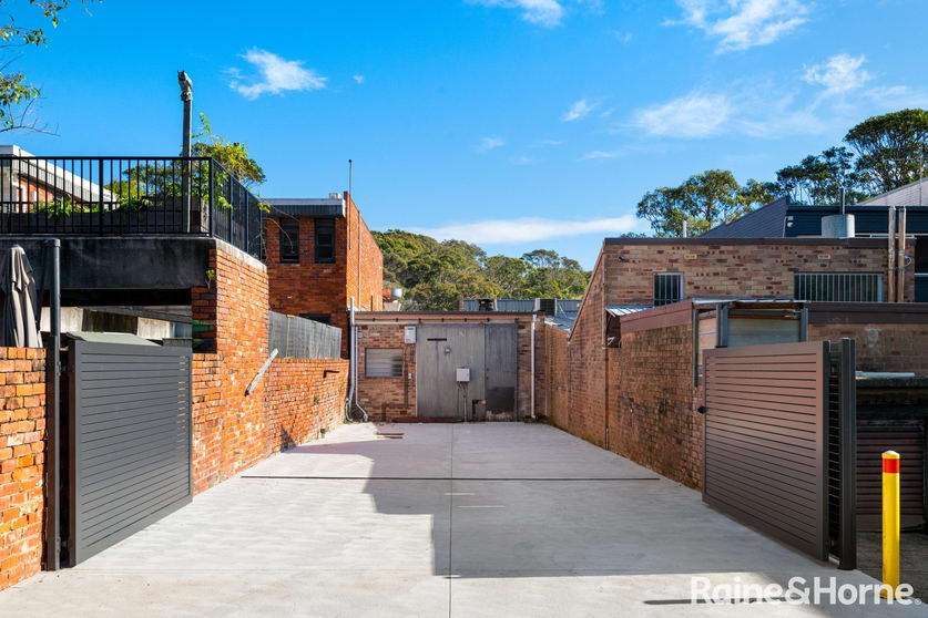 Click to view all images 52 Old Barrenjoey Road Avalon Beach NSW 2107 - Image 2