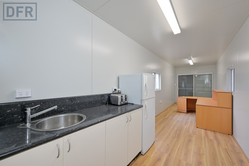 Click to view all images 22 Jacquard Way Port Kennedy WA 6172 - Image 3