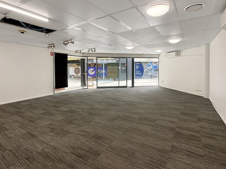 Click to view all images Shop 8/51-55 Bulcock Street Caloundra QLD 4551 - Image 3