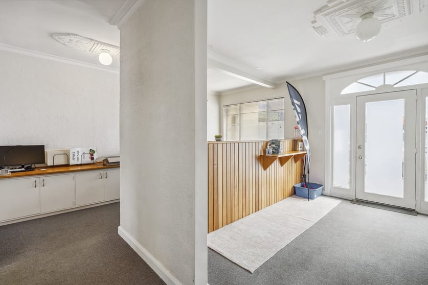 Click to view all images 54 Main Street Huonville TAS 7109 - Image 3