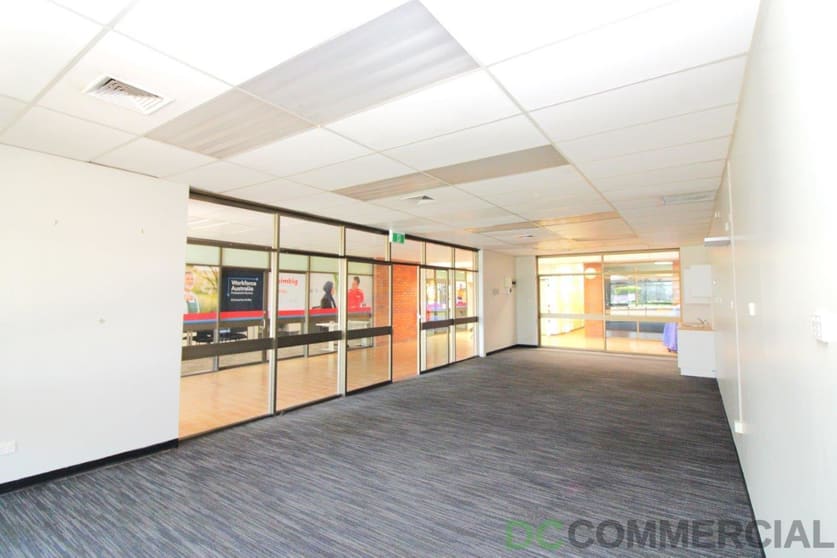 Click to view all images 3/33 Archibald Street Dalby QLD 4405 - Image 2