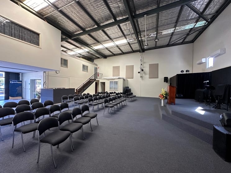 Click to view all images 2/47 Fourth Avenue Blacktown NSW 2148 - Image 2