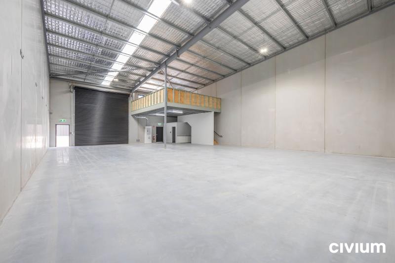 Click to view all images Unit 4/14 Val Reid Crescent Hume ACT 2620 - Image 3