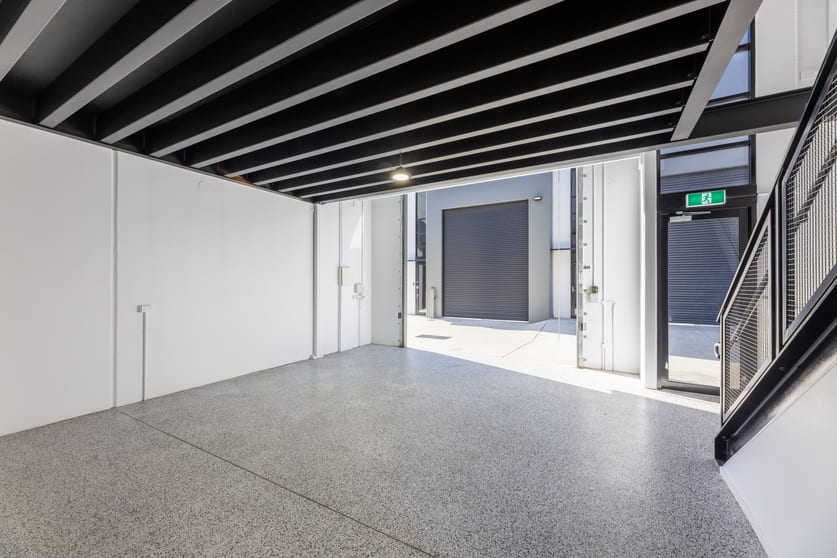 Click to view all images 5/2 Case Street Southport QLD 4215 - Image 3